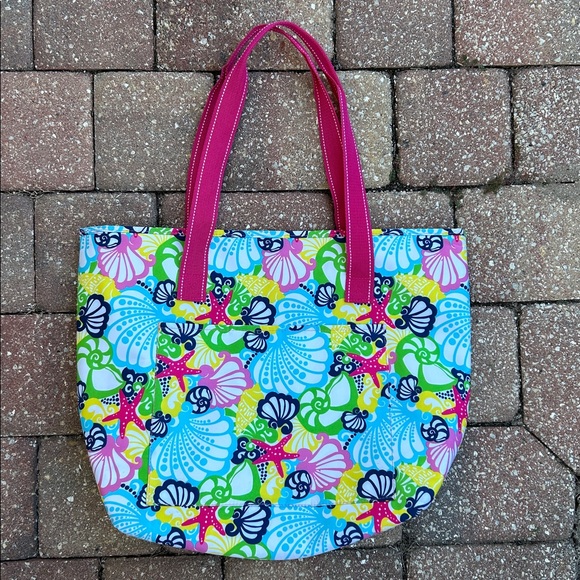 Lilly Pulitzer Handbags - NWOT - LILLY PULITZER ‘Chiquita Bonita’ Pattern Insulated Tote Bag
